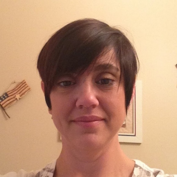 Meet your Posher, Angela - Picture 1 of 1